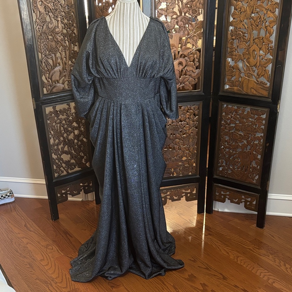 Elegant Black Evening Gown